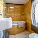 Singel Bed & Breakfast 4*