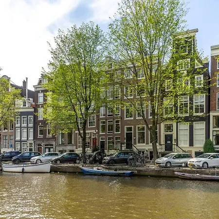 Singel Bed & Breakfast