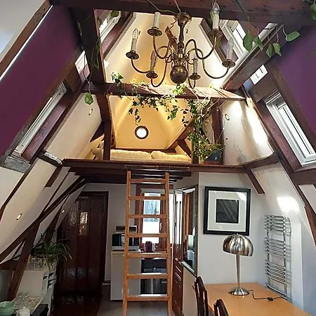 Singel Bed & Breakfast 4*